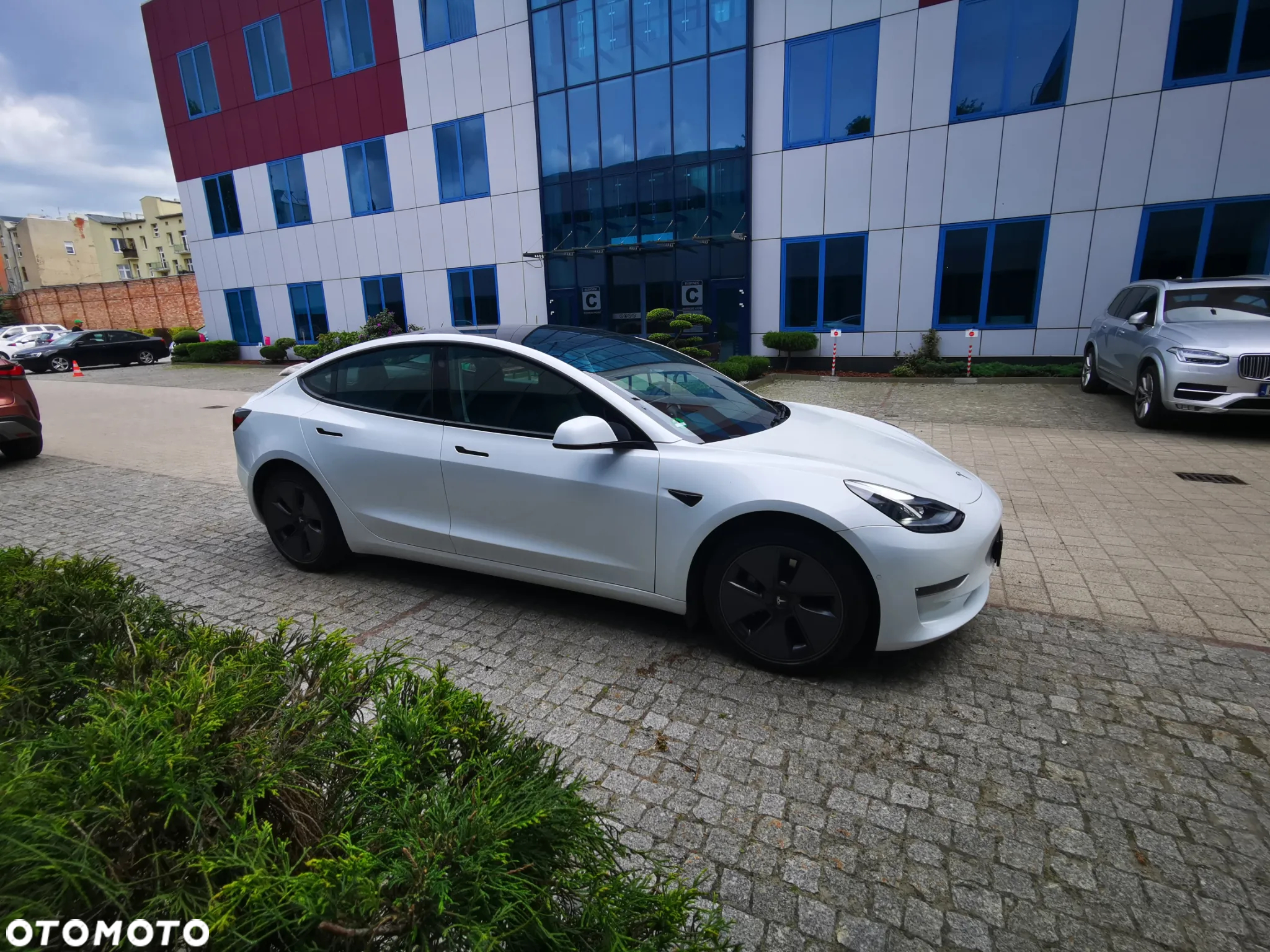 Tesla Model 3 - 12