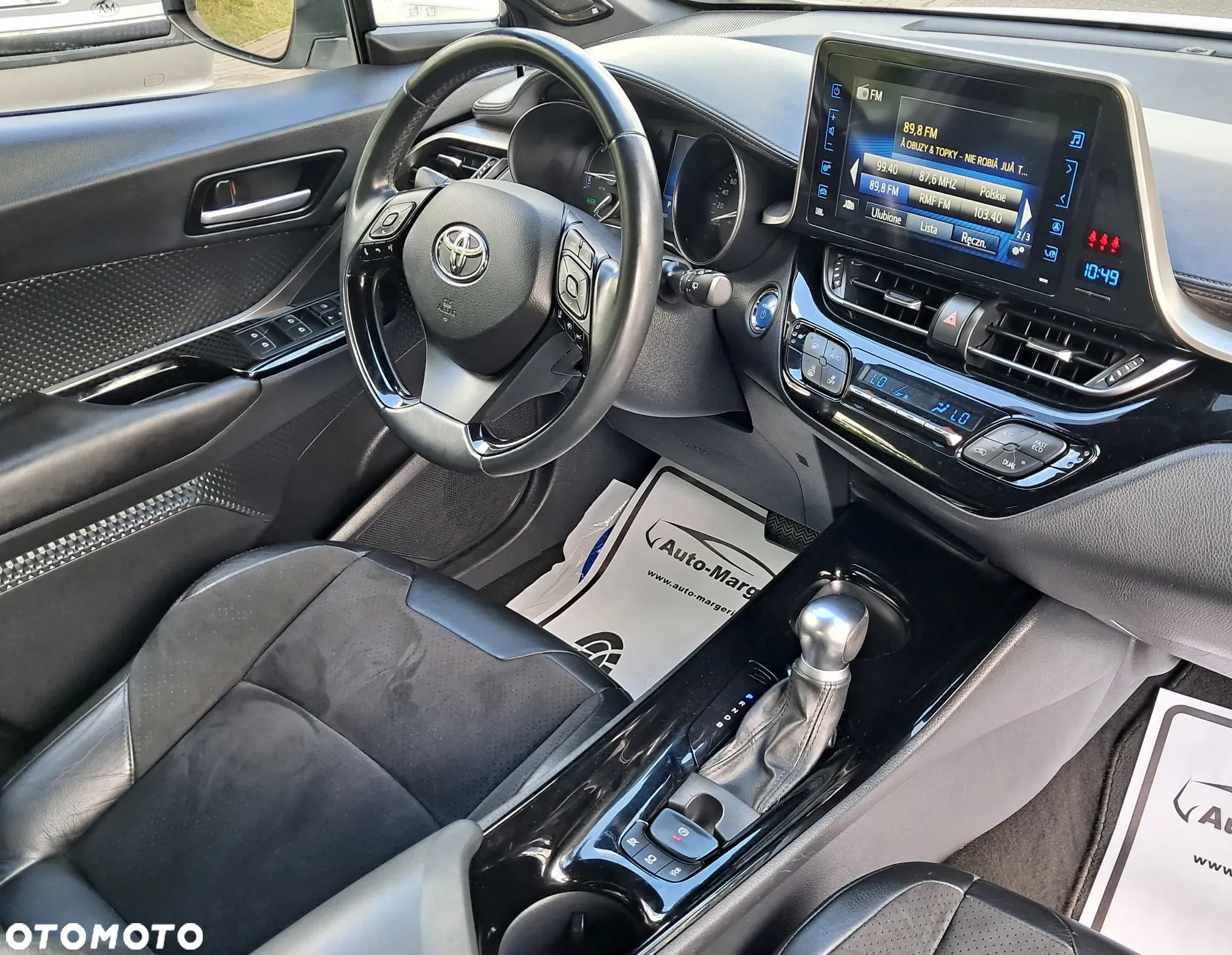 Toyota C-HR 1.8 Hybrid Neon Lime powered by JBL - 22