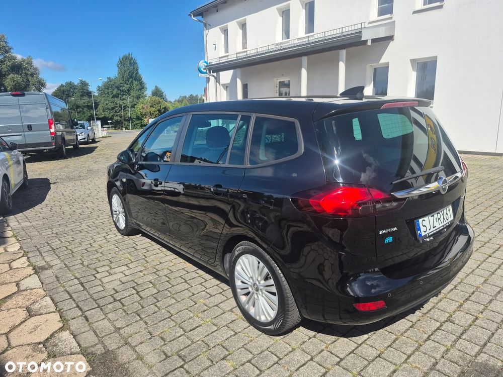 Opel Zafira - 9