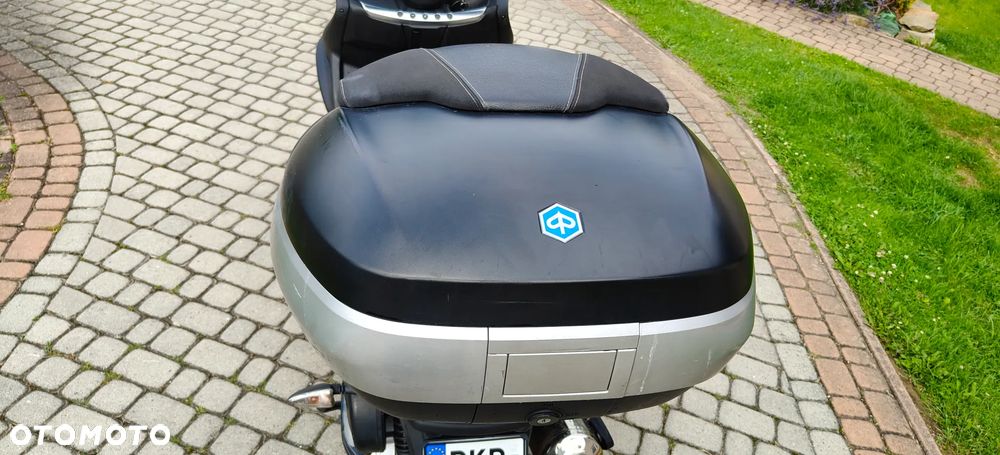 Piaggio MP-3 - 6