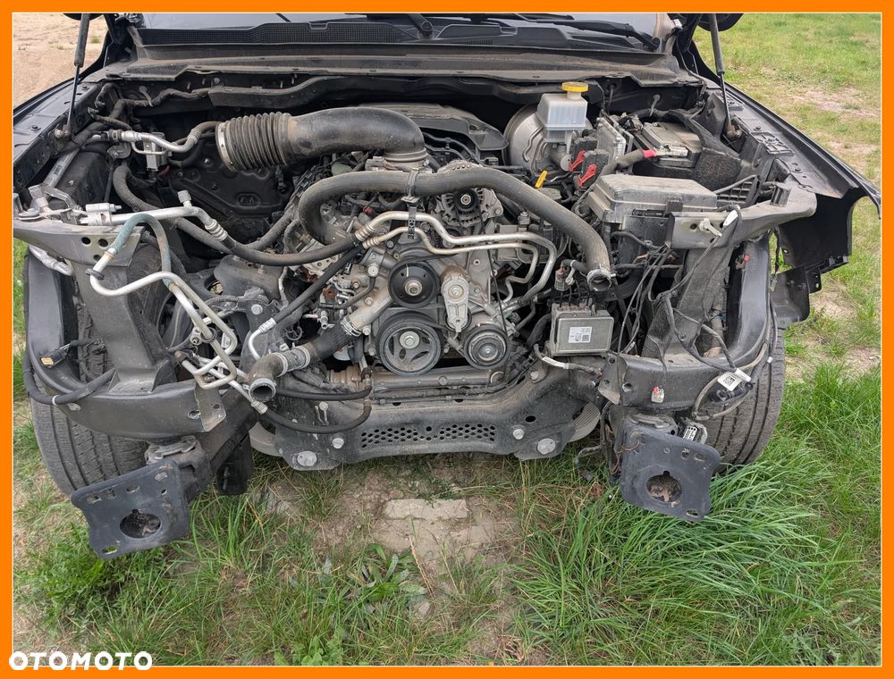 RAM 1500 Crew Cab Shortbed Bighorn - 8