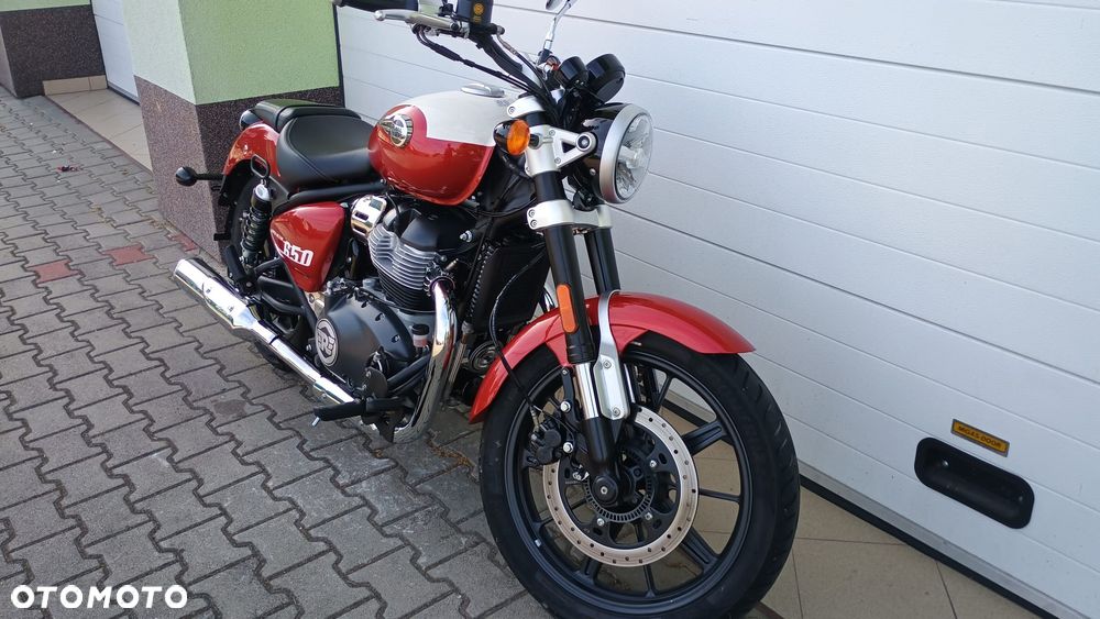 Royal Enfield Super Meteor - 21