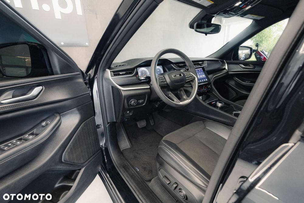Jeep Grand Cherokee - 10
