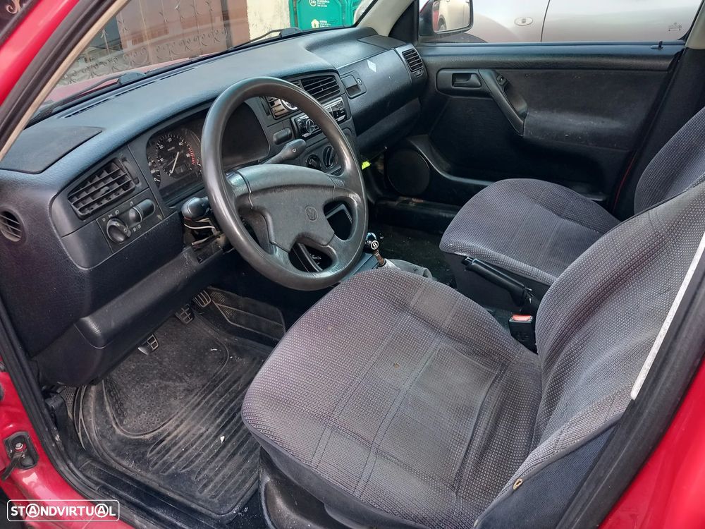 VW Golf - 6