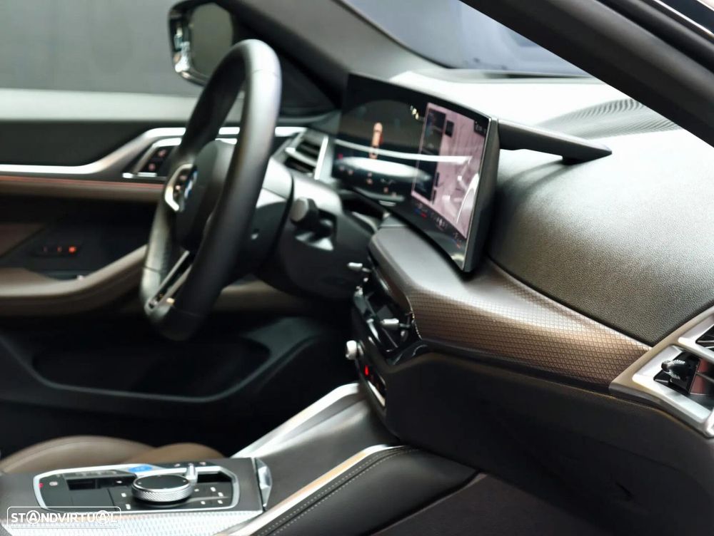 BMW i4 eDrive40 Pack Desportivo M Pro - 37