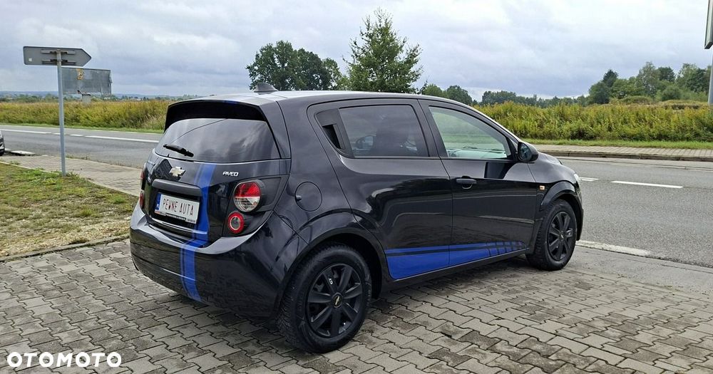 Chevrolet Aveo - 4