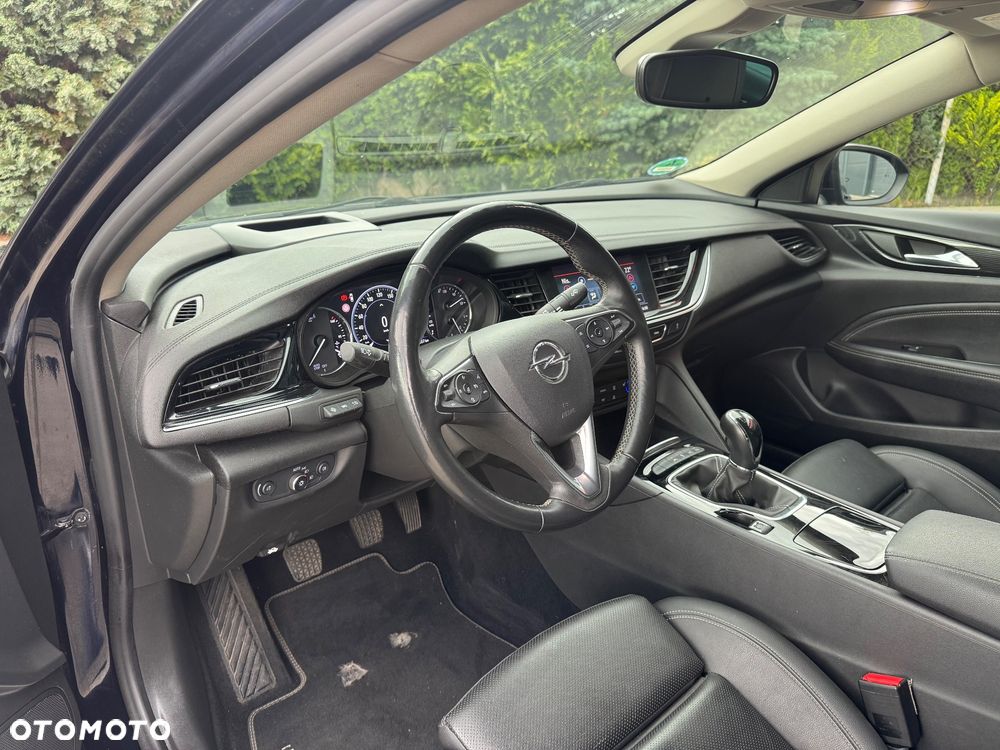 Opel Insignia - 10