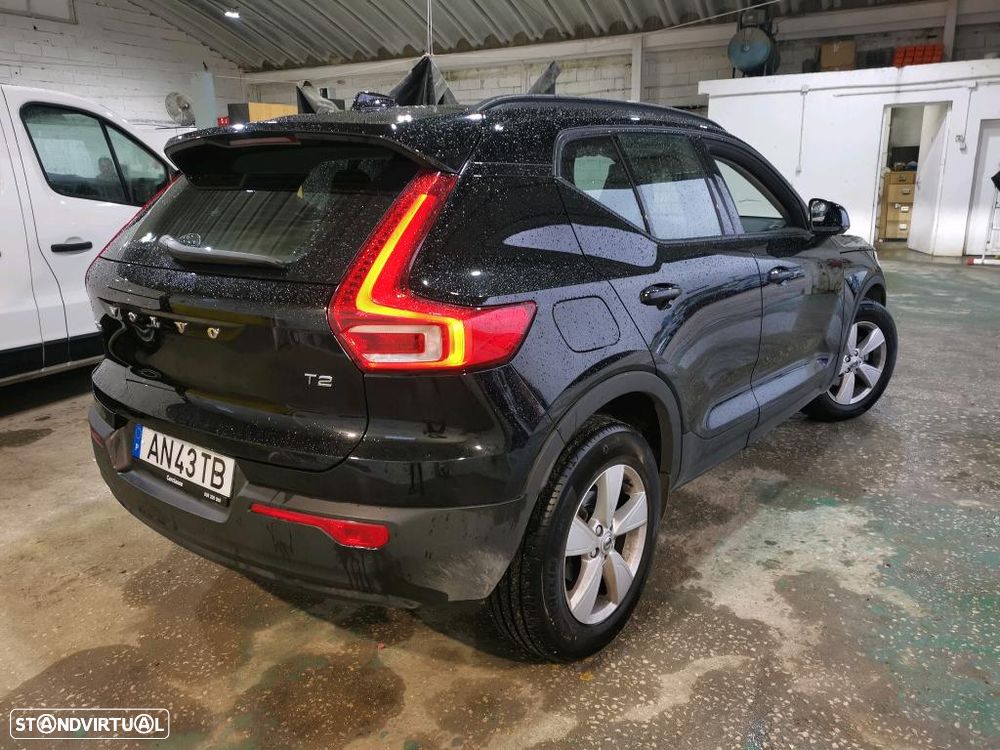 Volvo XC 40 1.5 T2 Momentum Core - 3