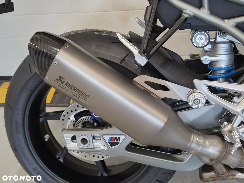 BMW S - 22