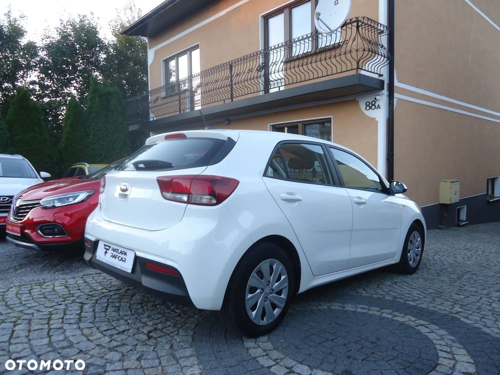 Kia Rio - 7
