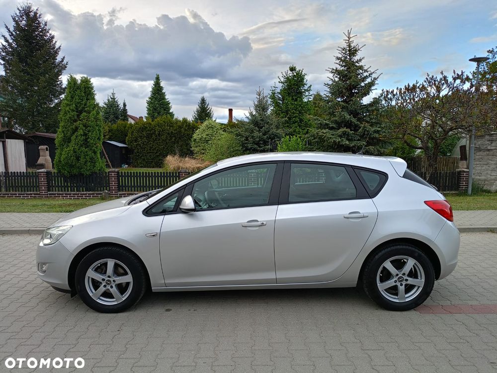 Opel Astra - 4