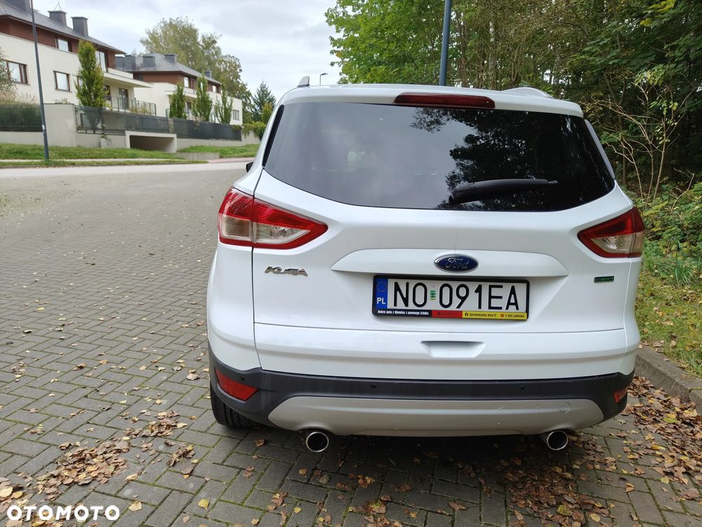 Ford Kuga 1.6 EcoBoost 2x4 Titanium - 8