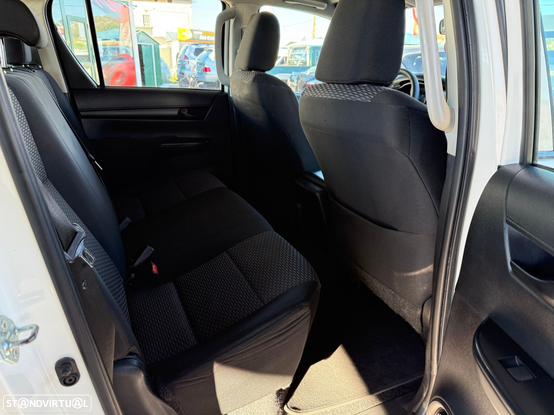 Toyota Hilux 2.4 D-4D 4WD CD CH - 13