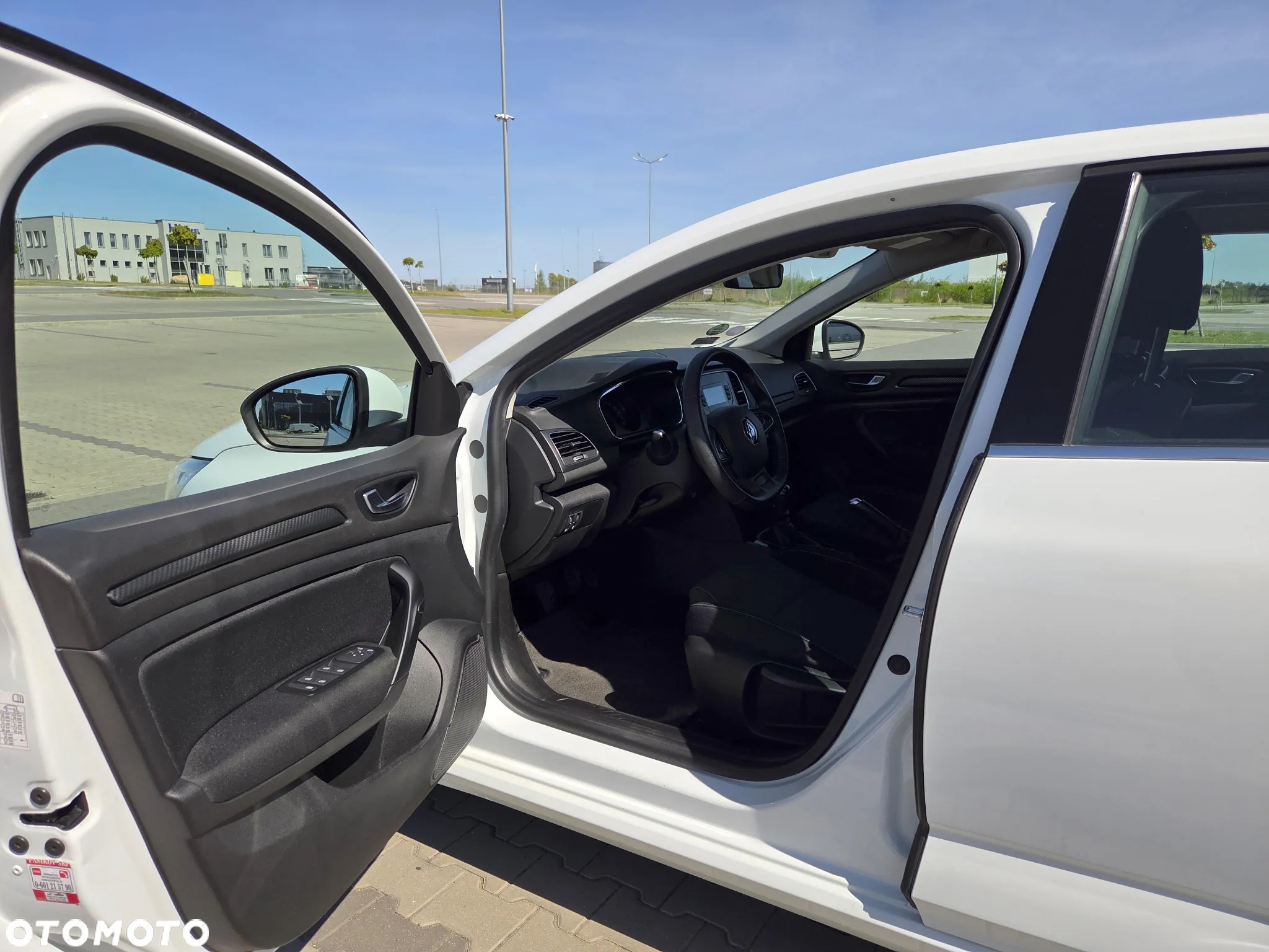 Renault Megane 1.6 SCe Life - 12