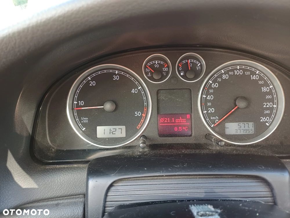 Volkswagen Passat 1.9 TDI Comfortline - 14