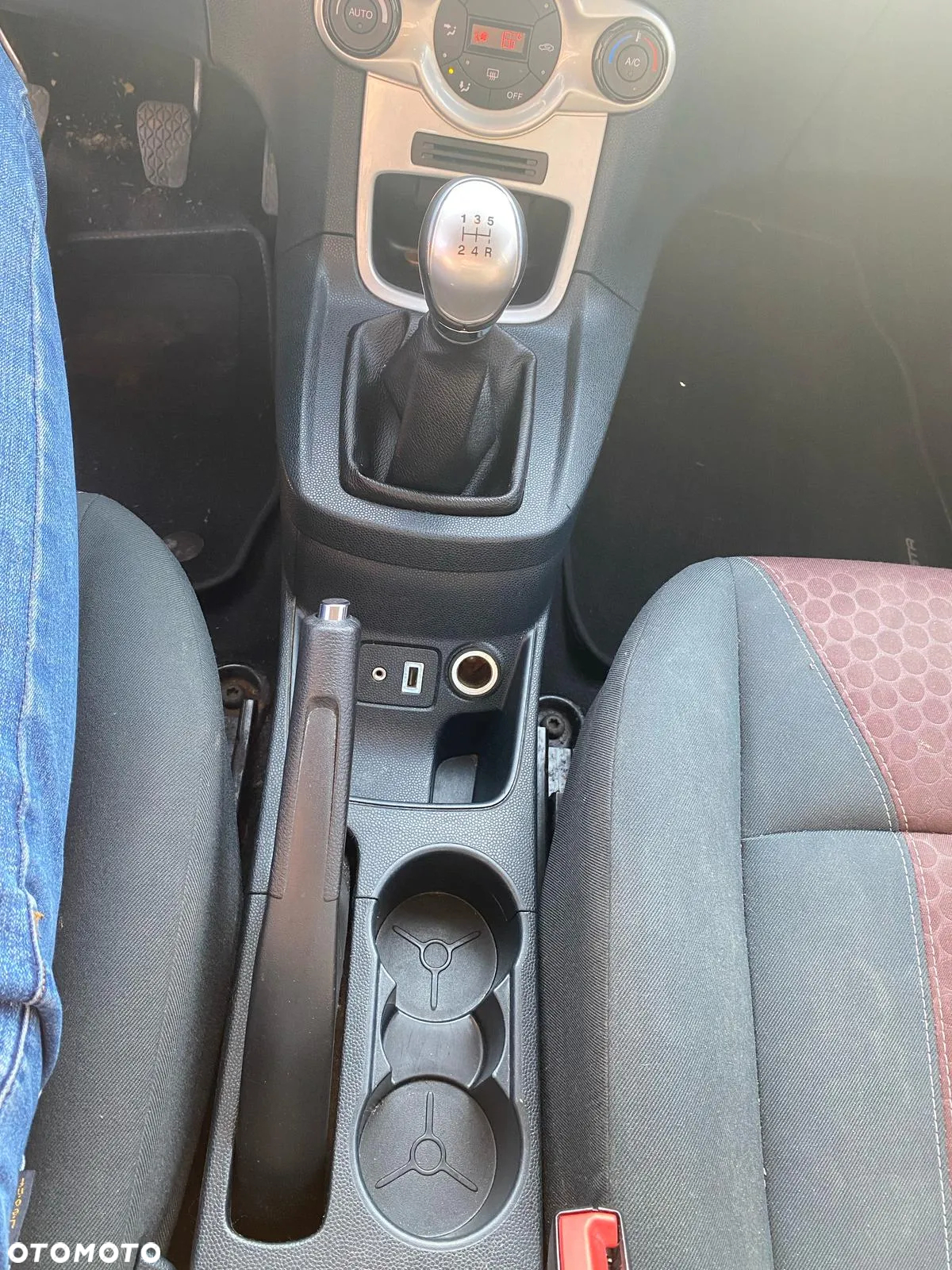 Ford Fiesta 1.4 TDCI Champions Edition - 4