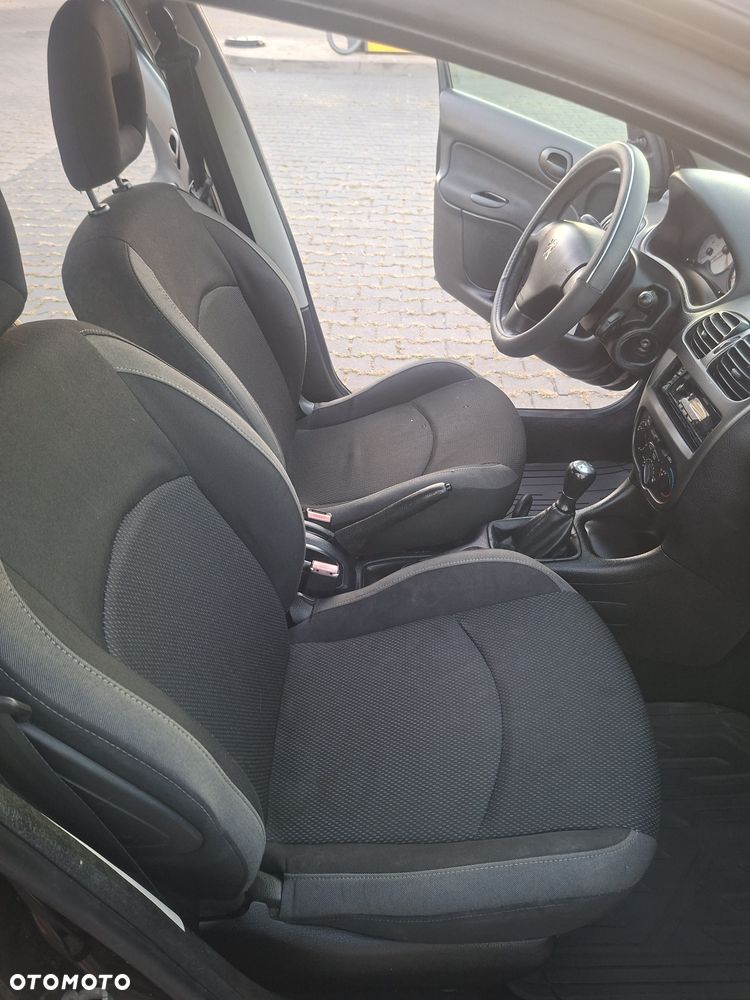 Peugeot 206 - 7