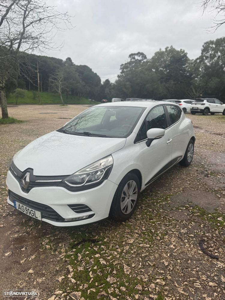 Renault Clio 1.2 16V 75 LIMITED - 1