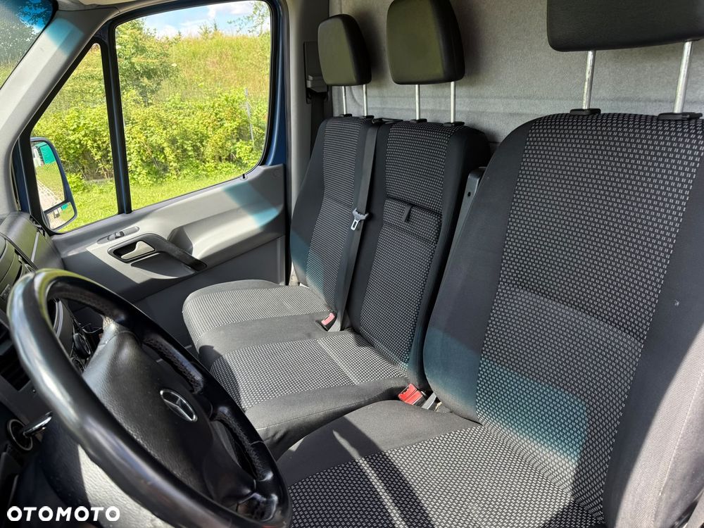 Mercedes-Benz Sprinter - 11