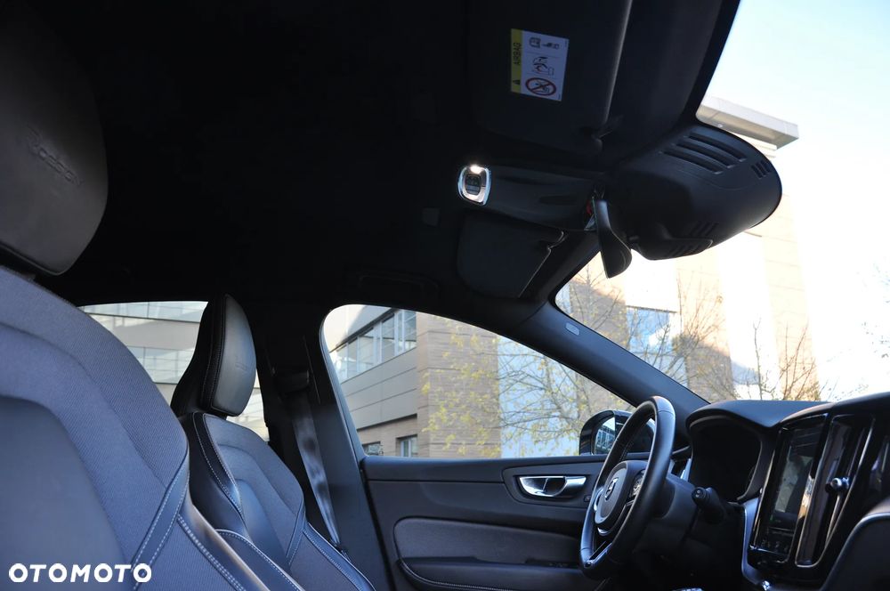 Volvo XC 60 D4 SCR R-Design - 17