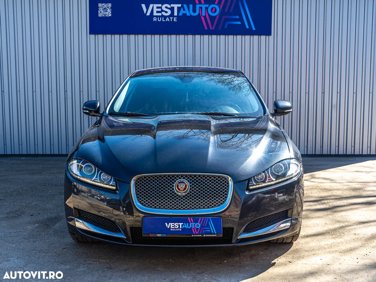 Jaguar XF 2.2D - 29