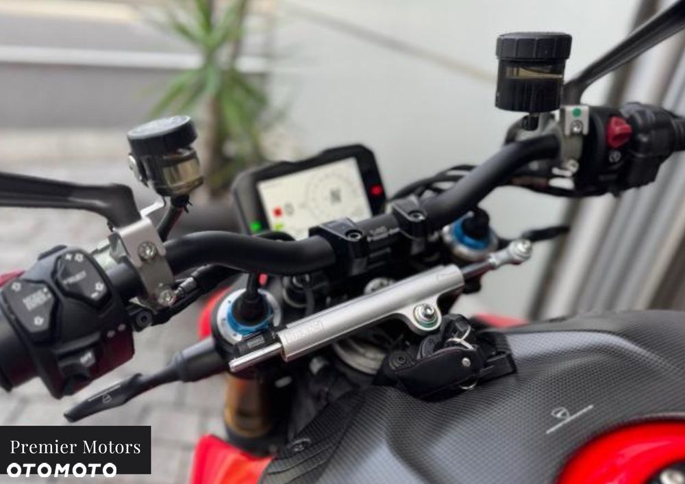 Ducati Streetfighter V4 - 11