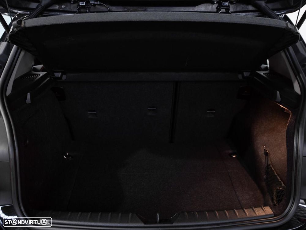 BMW 116 d Pack Desportivo M - 12
