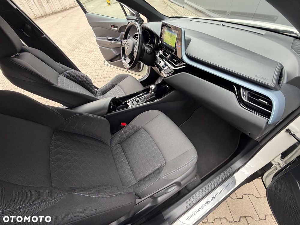 Toyota C-HR 2.0 Hybrid Executive - 22