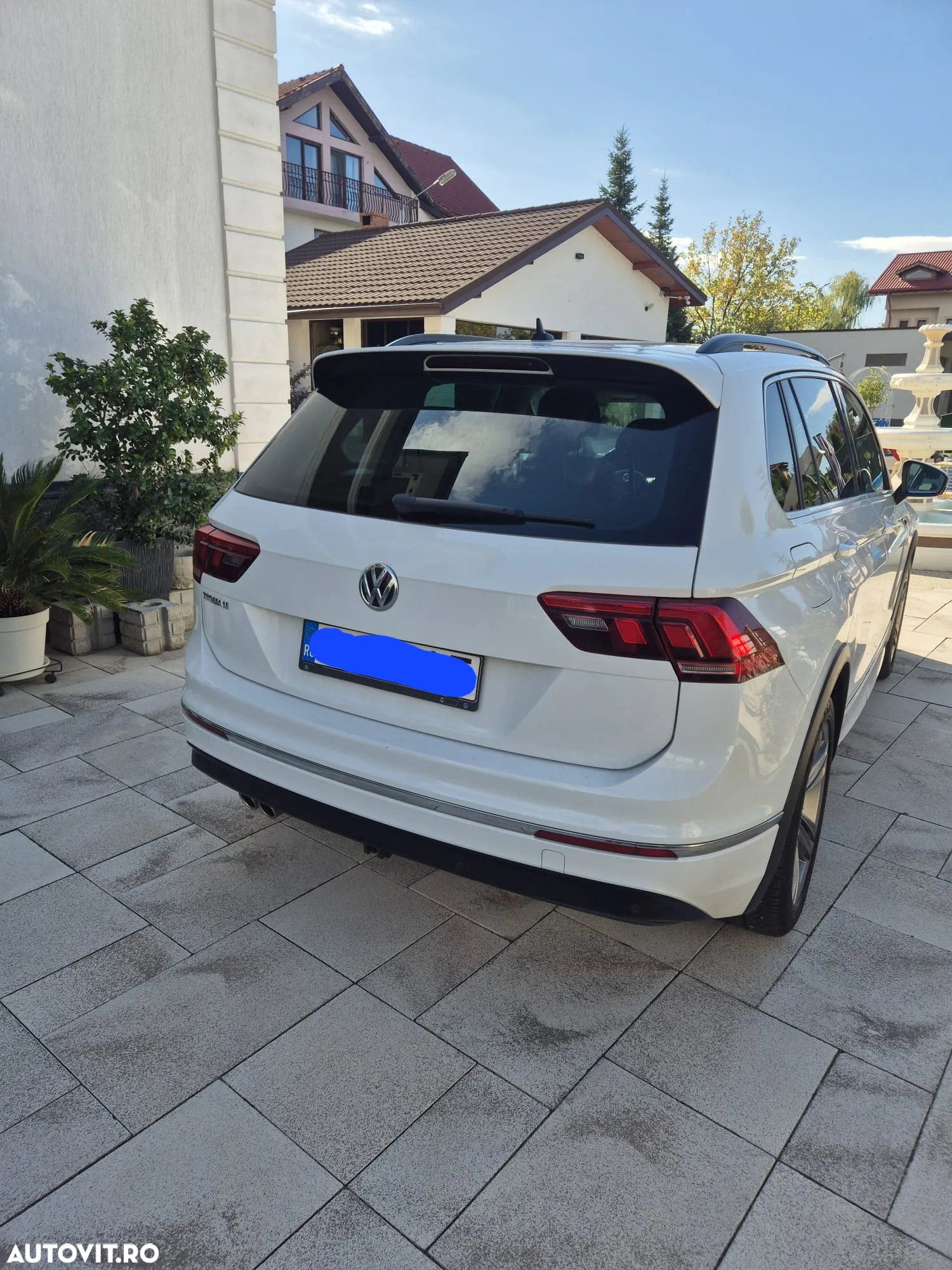 Volkswagen Tiguan - 3