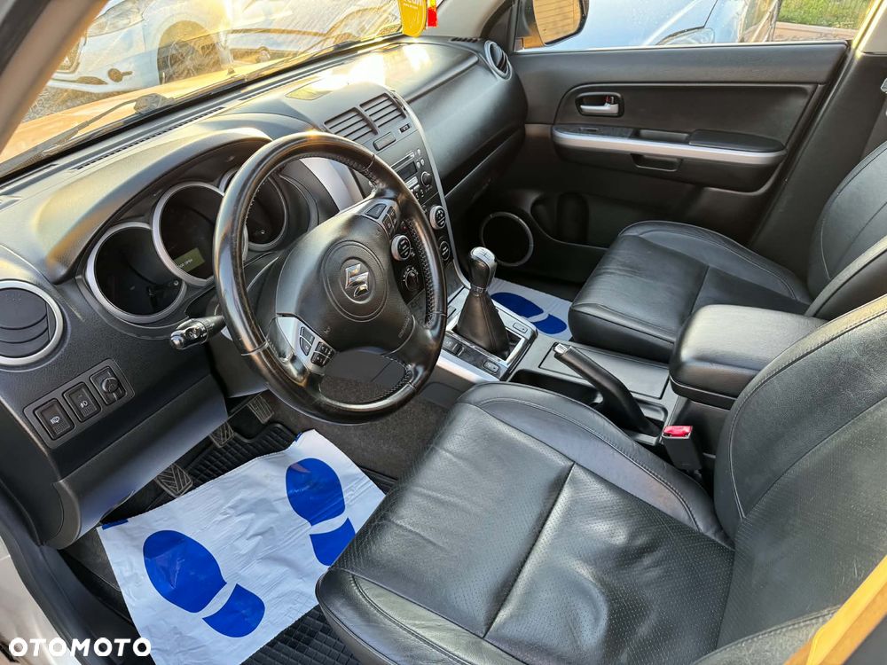 Suzuki Grand Vitara 1.9 DDiS De Luxe EU5 - 25