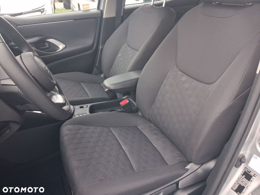 Toyota Yaris - 11