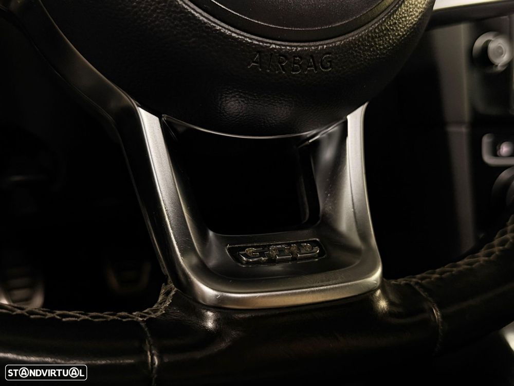 VW Golf 2.0 TDI GTD - 28