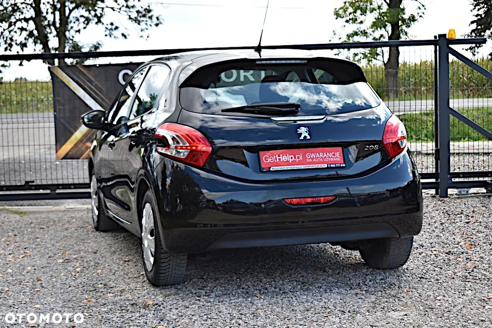 Peugeot 208 - 16