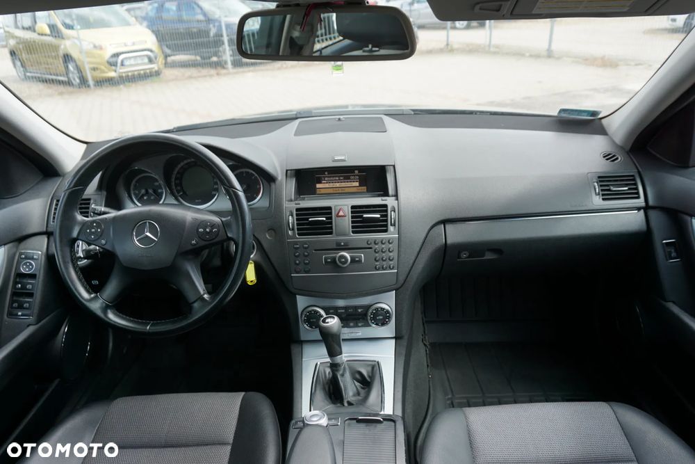 Mercedes-Benz Klasa C 200 CDI DPF (BlueEFFICIENCY) Avantgarde - 12
