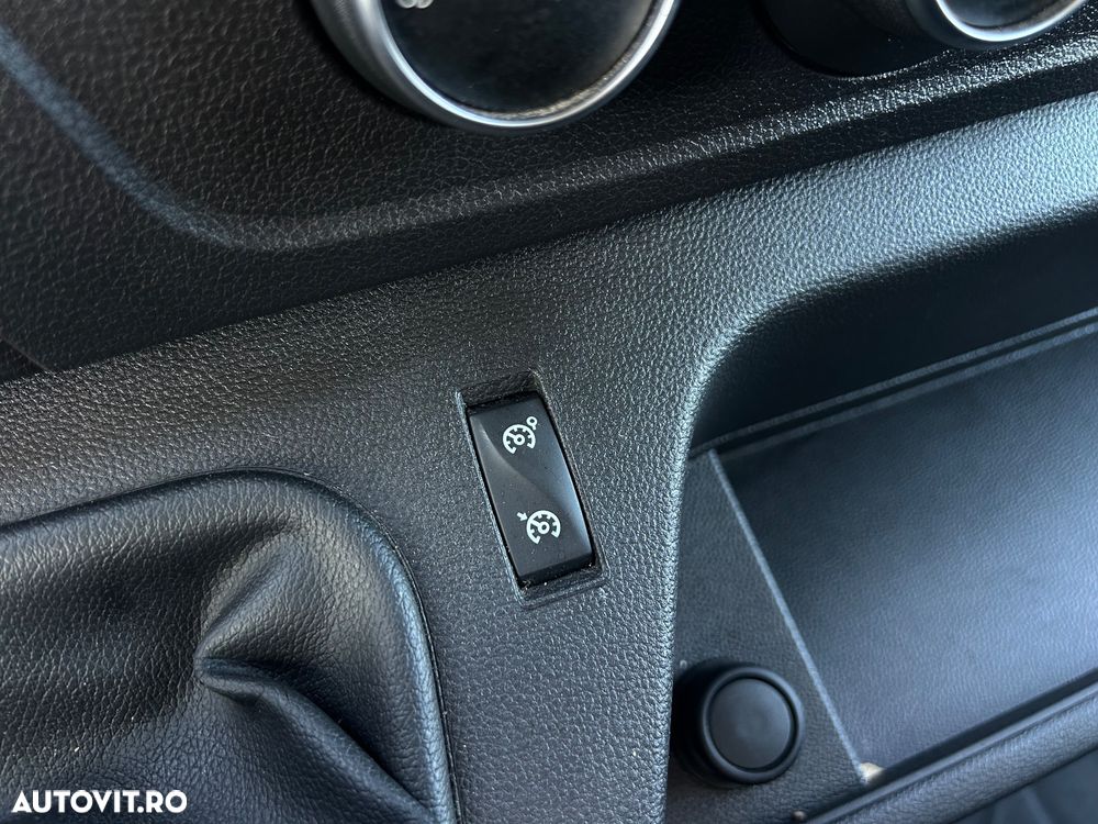 Renault Master BOX 8 EUROPALETI LIFT AXA DUBLA SPATE - 29