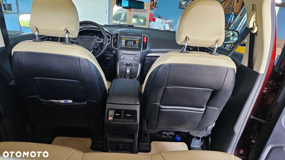 Ford Edge - 11