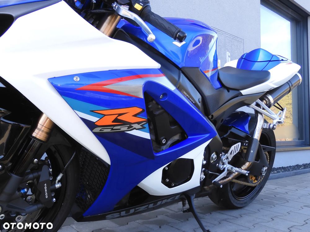 Suzuki GSX-R - 25