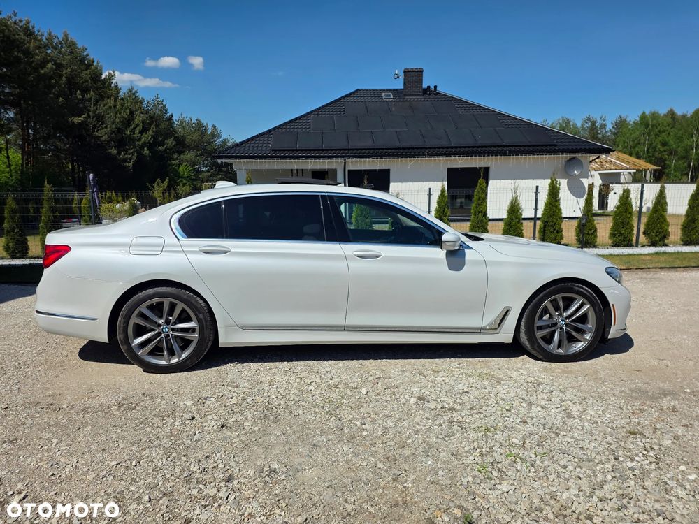 BMW Seria 7 740Li Edition Exclusive - 3