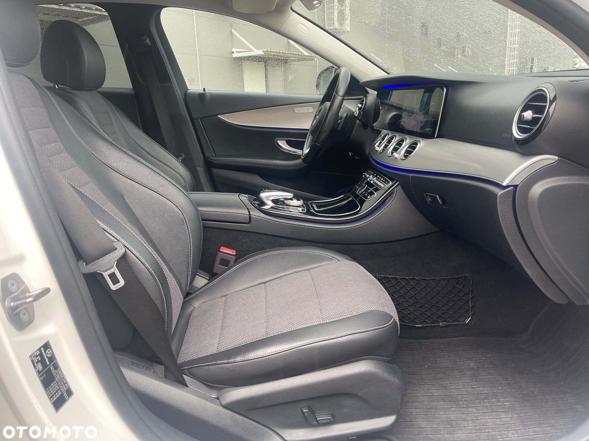 Mercedes-Benz Klasa E 220 d 9G-TRONIC - 17
