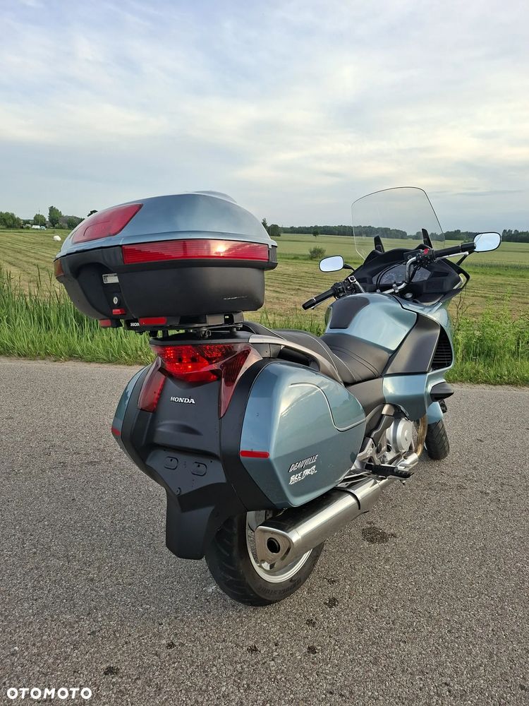Honda NT - 8