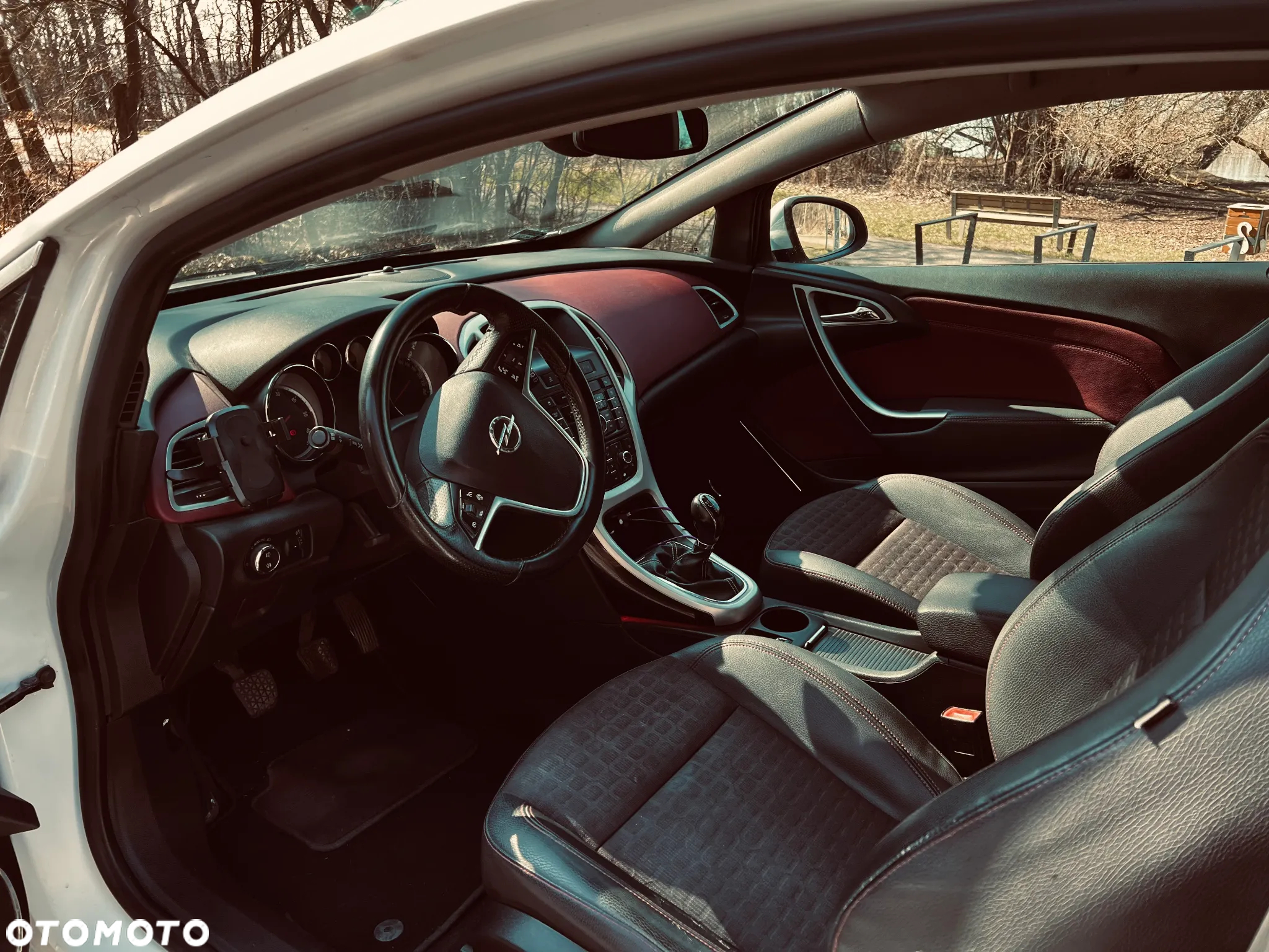 Opel Astra IV GTC 2.0 CDTI Sport S&S - 14