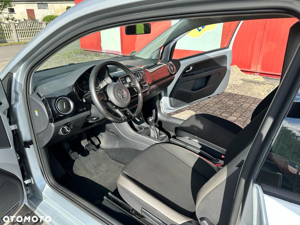 Volkswagen up! cheer - 10