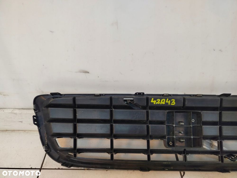 volvo v50 lift 07r- grill atrapa chłodnicy - 8