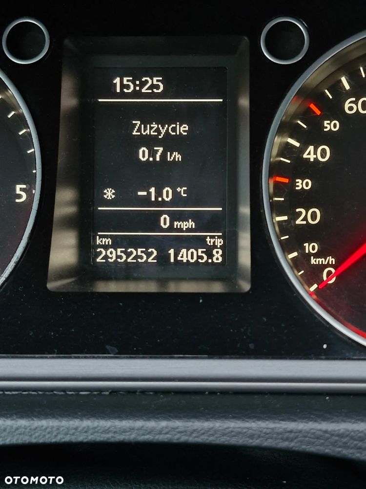 Volkswagen Passat 2.0 TDI Comfortline - 8