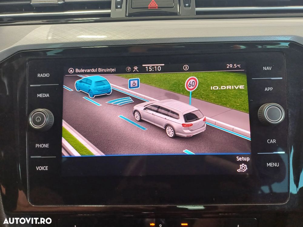 Volkswagen Passat Variant 2.0 TDI DSG Comfortline - 25