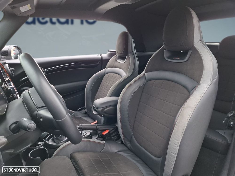 MINI Cabrio Cooper Premium Extra JCW Auto - 11