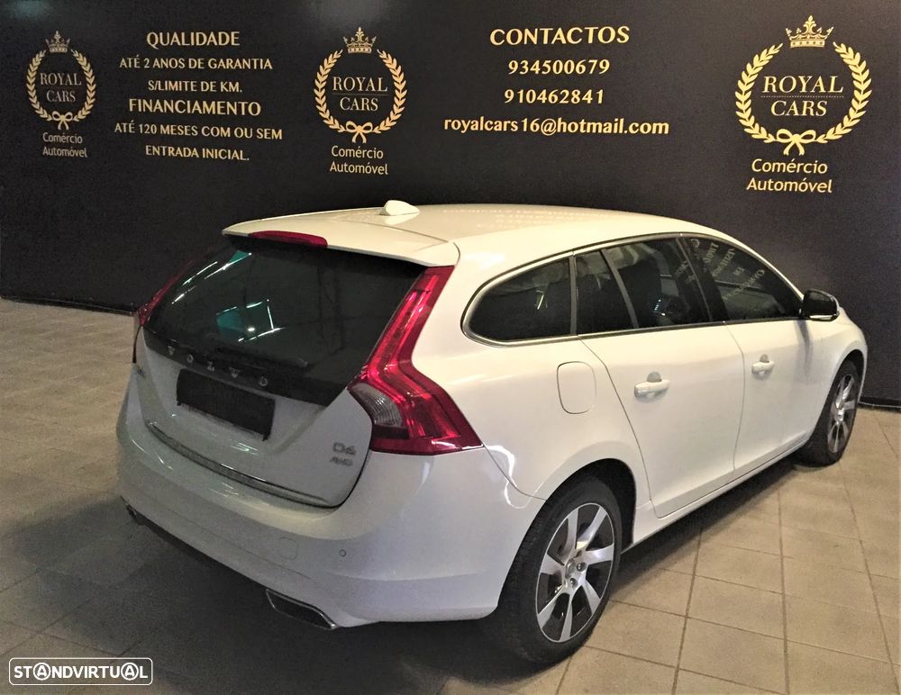 Volvo V60 D6 Plug-In-Hybrid AWD Geartronic Momentum - 6