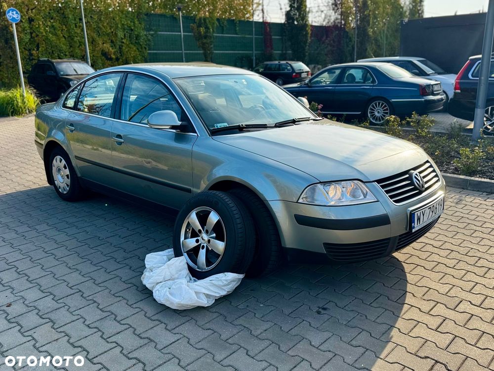 Volkswagen Passat 1.9 TDI Comfortline - 6