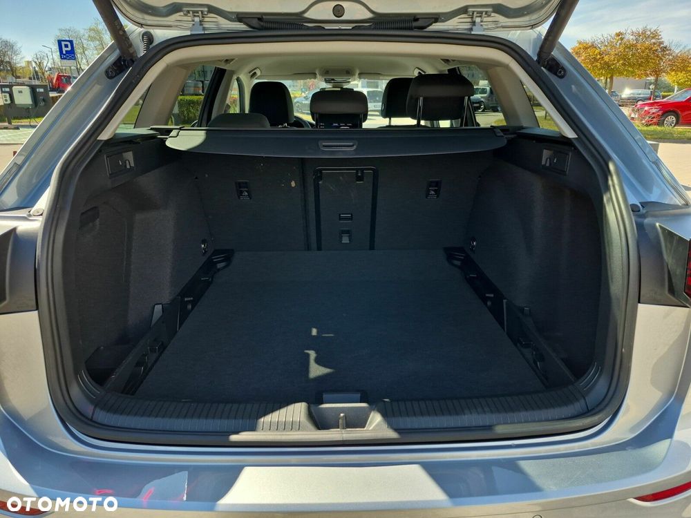 Volkswagen Golf Variant - 18