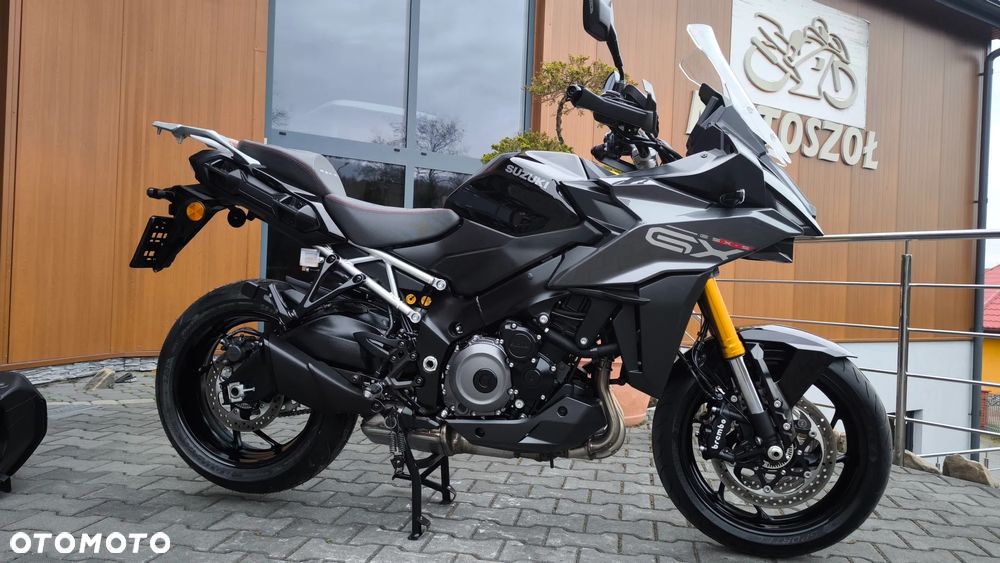 Suzuki GSX 1000 - 3